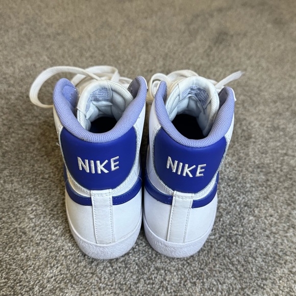 purple Nike blazers - Picture 2 of 4